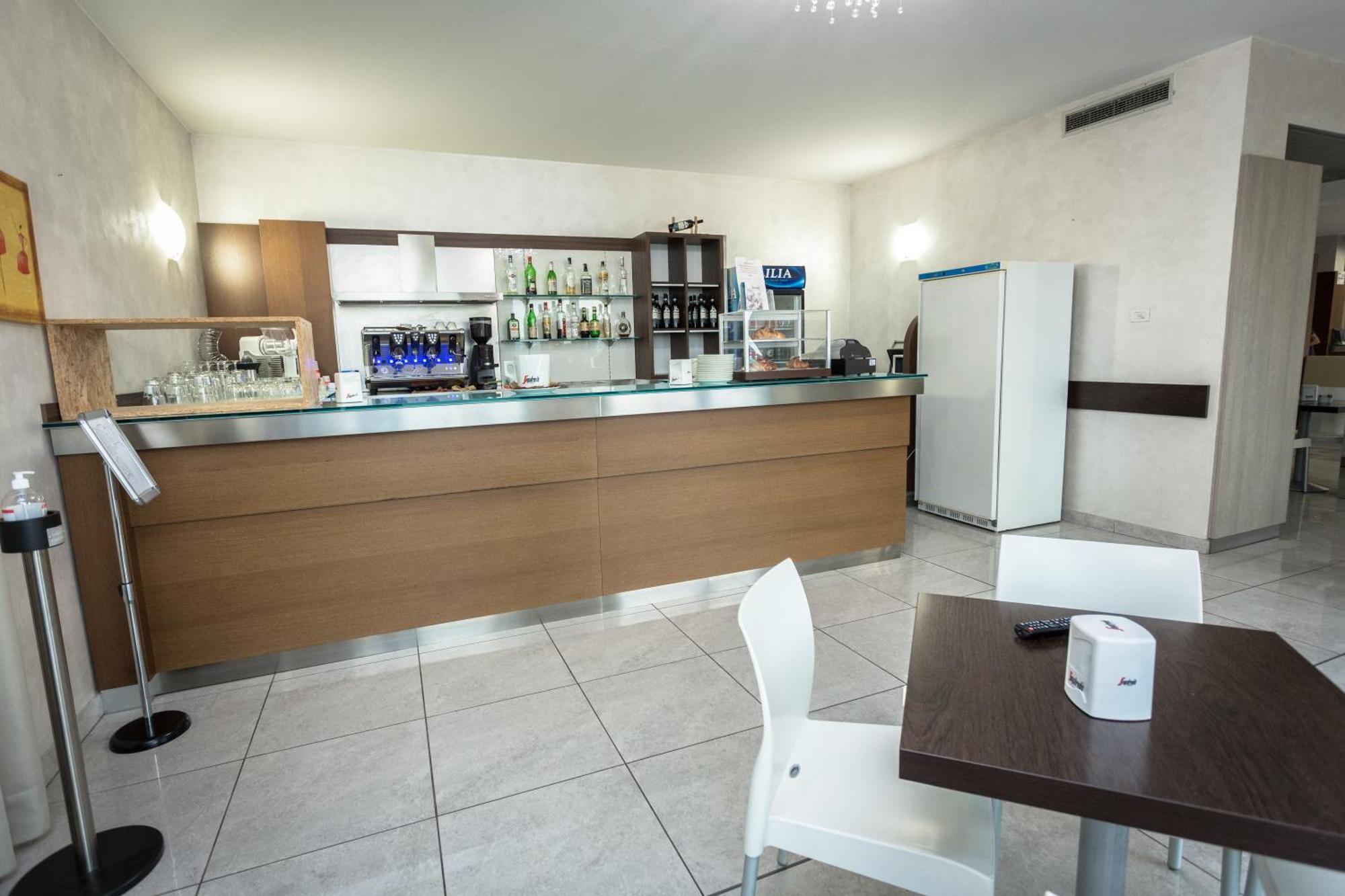 Hotel Don Camillo Brescello Ngoại thất bức ảnh