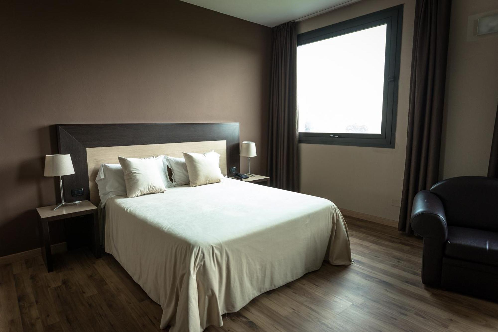 Hotel Don Camillo Brescello Ngoại thất bức ảnh