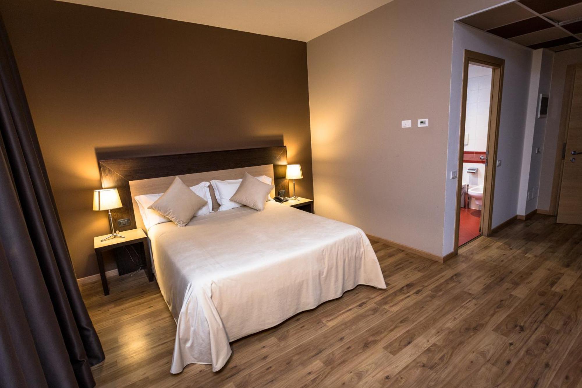 Hotel Don Camillo Brescello Ngoại thất bức ảnh