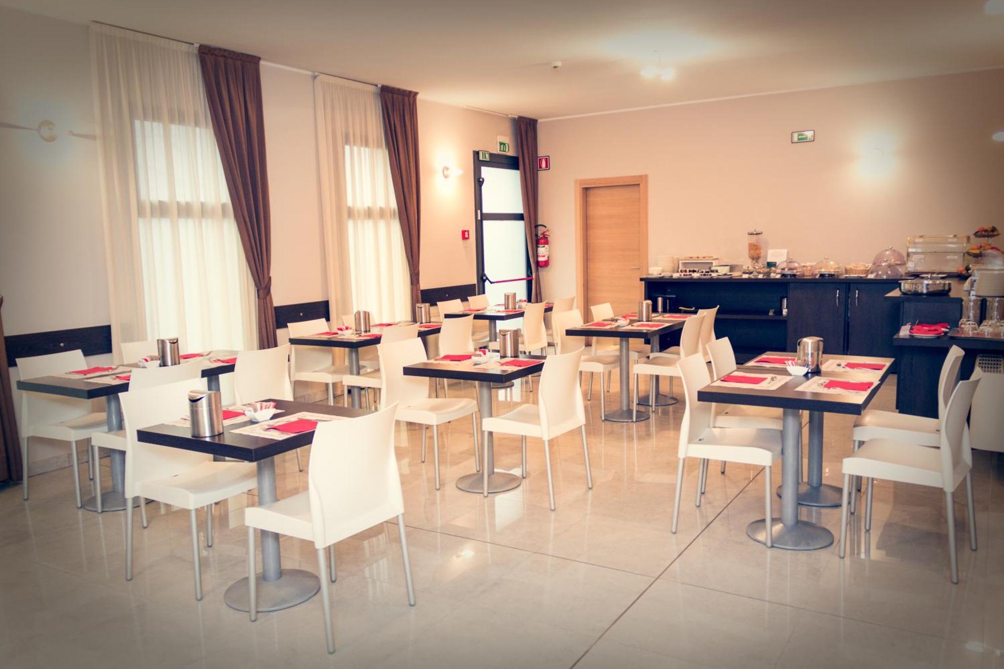 Hotel Don Camillo Brescello Ngoại thất bức ảnh