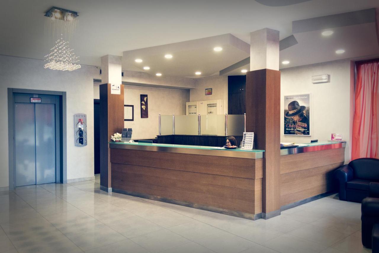 Hotel Don Camillo Brescello Ngoại thất bức ảnh