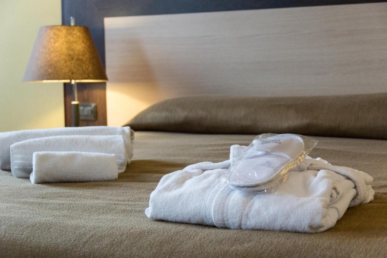 Hotel Don Camillo Brescello Ngoại thất bức ảnh