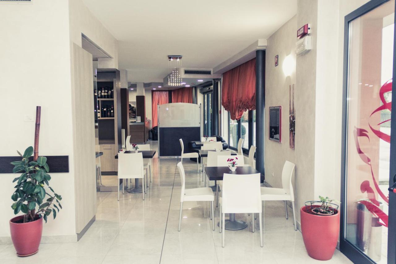 Hotel Don Camillo Brescello Ngoại thất bức ảnh